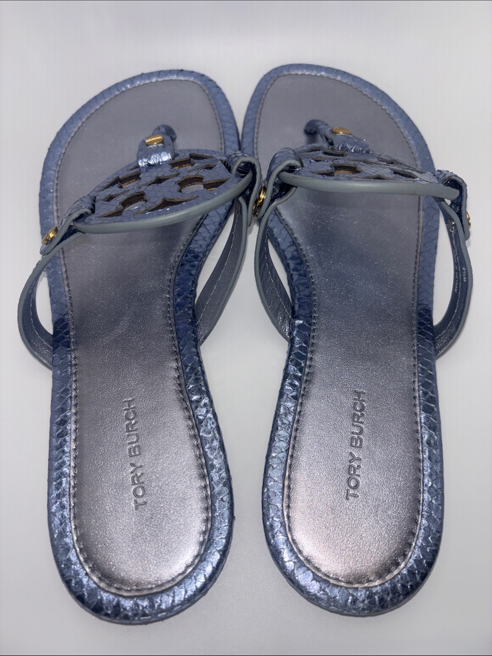 Tory Burch Metallic Navy Blue Logo Thong Sandals - Picture 8 of 11